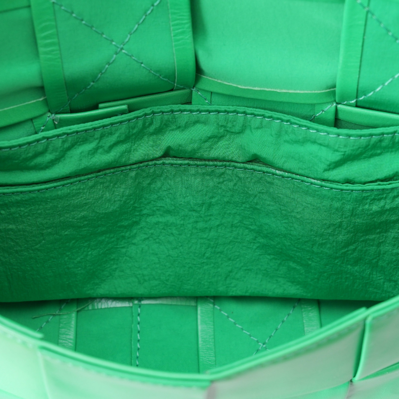 BOTTEGA VENETA(USED)보테가베네타 미니 카세트 벨트백